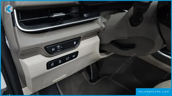 KIA CARNIVAL DIESEL 9-SEATER NOBLESSE