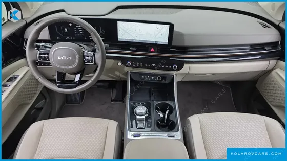 KIA CARNIVAL DIESEL 9-SEATER SIGNATURE