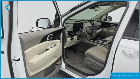 KIA CARNIVAL DIESEL 9-SEATER SIGNATURE