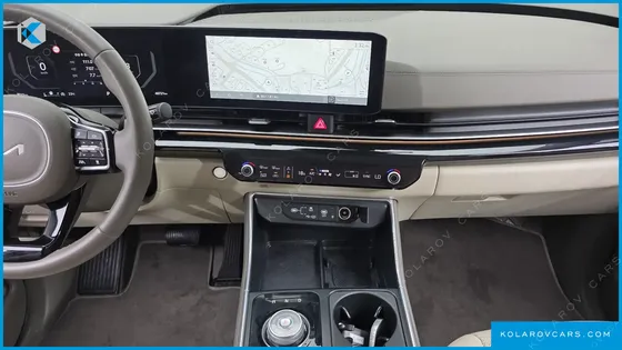 KIA CARNIVAL DIESEL 9-SEATER SIGNATURE