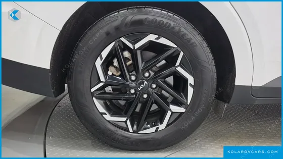KIA CARNIVAL DIESEL 9-SEATER NOBLESSE