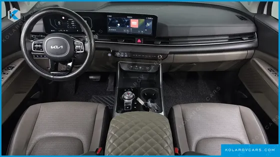 KIA CARNIVAL DIESEL 9-SEATER NOBLESSE