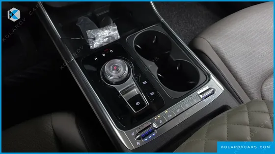KIA CARNIVAL DIESEL 9-SEATER NOBLESSE