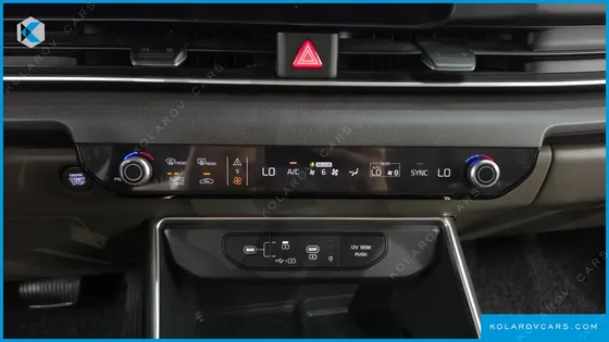 KIA CARNIVAL DIESEL 9-SEATER NOBLESSE