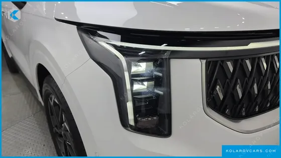 KIA CARNIVAL DIESEL 9-SEATER NOBLESSE
