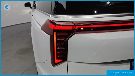 KIA CARNIVAL DIESEL 9-SEATER NOBLESSE