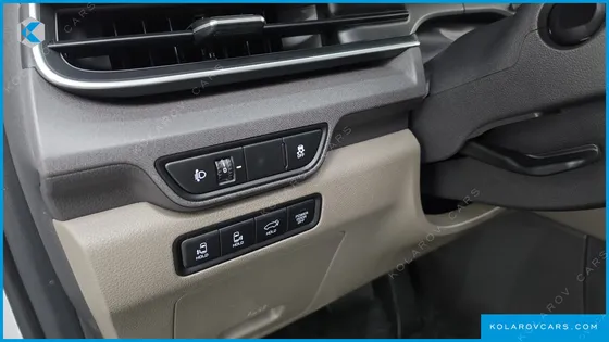 KIA CARNIVAL DIESEL 9-SEATER NOBLESSE