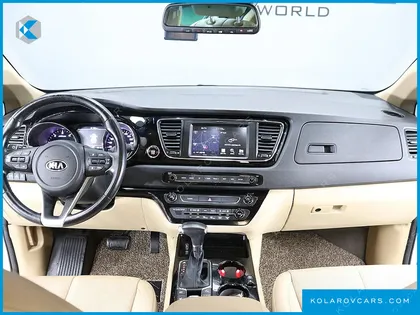 KIA CARNIVAL 7-SEATER HI-LIMOUSINE