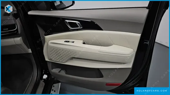 KIA CARNIVAL GASOLINE 7 SEATER X LINE