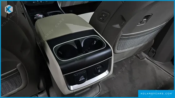 KIA CARNIVAL GASOLINE 7 SEATER X LINE