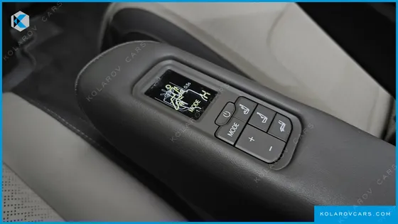 KIA CARNIVAL GASOLINE 7 SEATER X LINE
