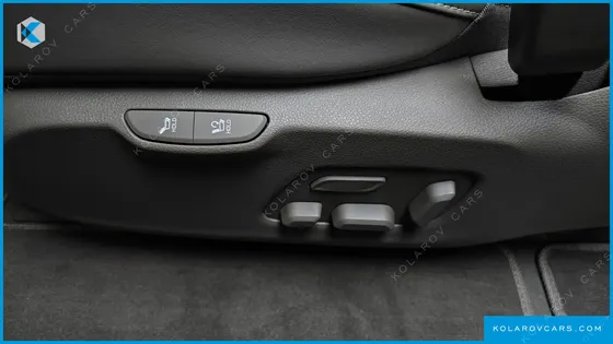KIA CARNIVAL GASOLINE 7 SEATER X LINE
