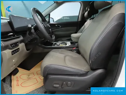 KIA CARNIVAL DIESEL 7-SEATER NOBLESSE