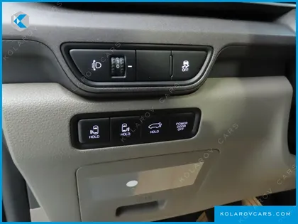 KIA CARNIVAL DIESEL 7-SEATER NOBLESSE