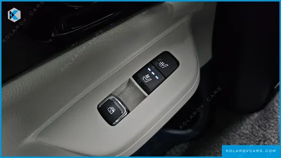 KIA CARNIVAL HEV 9SEATER SIGNATURE