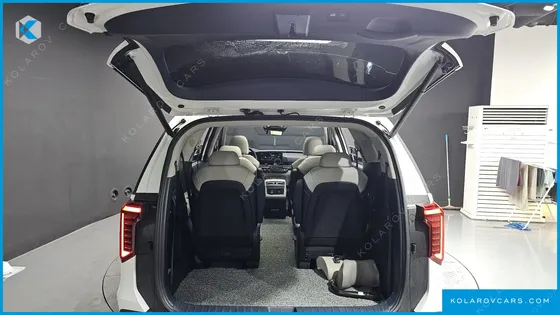 KIA CARNIVAL HEV 9SEATER SIGNATURE