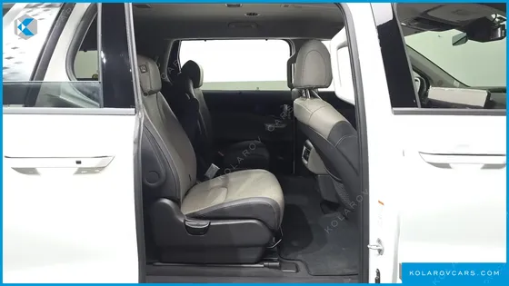 KIA CARNIVAL HEV 9SEATER SIGNATURE