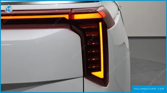 KIA CARNIVAL HEV 9SEATER SIGNATURE