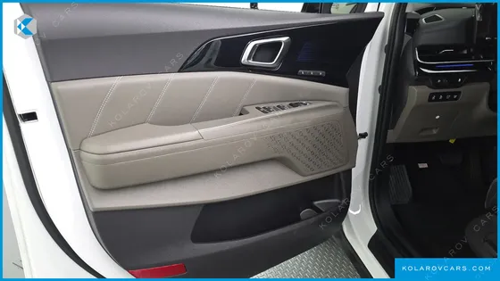 KIA CARNIVAL HEV 9SEATER SIGNATURE