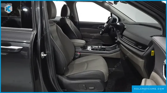 KIA CARNIVAL DIESEL 9-SEATER NOBLESSE