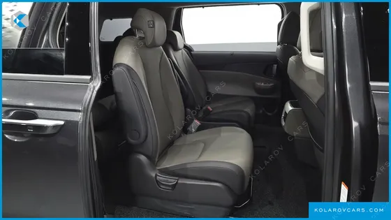 KIA CARNIVAL DIESEL 9-SEATER NOBLESSE