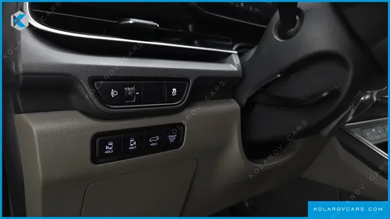KIA CARNIVAL DIESEL 9-SEATER NOBLESSE