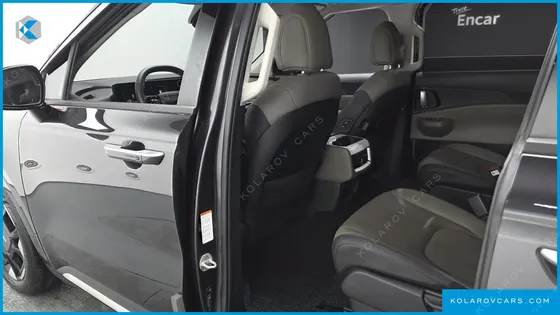 KIA CARNIVAL DIESEL 9-SEATER NOBLESSE