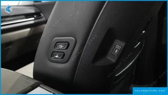 KIA CARNIVAL DIESEL 9-SEATER NOBLESSE