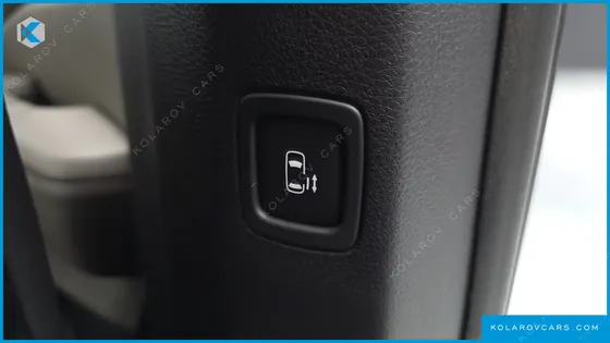 KIA CARNIVAL DIESEL 9-SEATER NOBLESSE