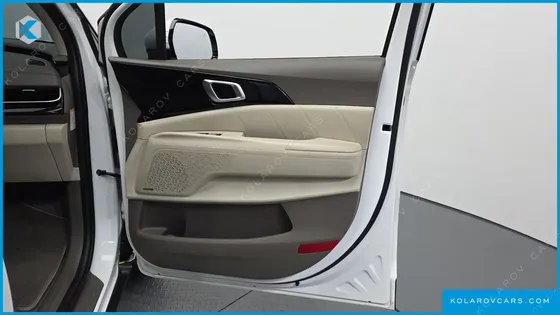 KIA CARNIVAL HEV 9SEATER SIGNATURE