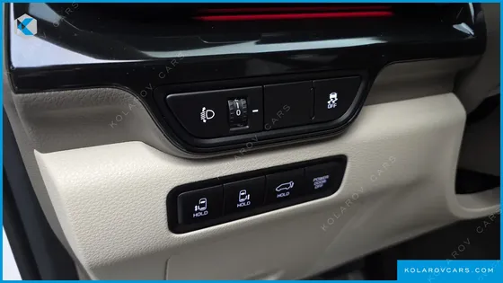 KIA CARNIVAL HEV 9SEATER SIGNATURE