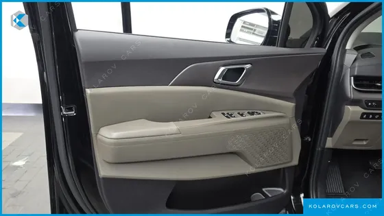 KIA CARNIVAL HEV 9SEATER NOBLESS