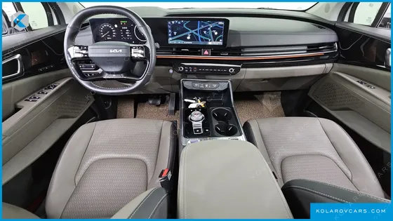 KIA CARNIVAL DIESEL 9-SEATER SIGNATURE