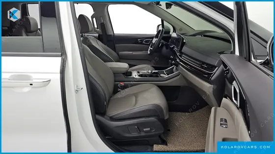 KIA CARNIVAL DIESEL 9-SEATER SIGNATURE