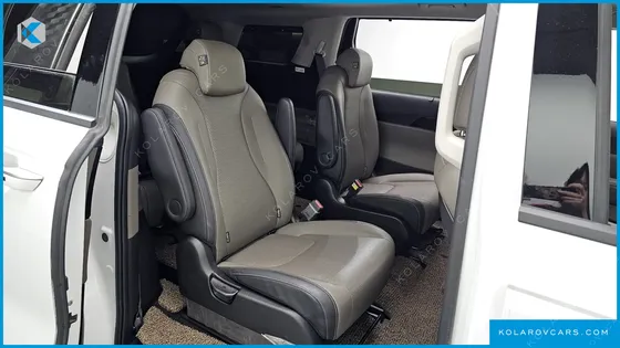 KIA CARNIVAL DIESEL 9-SEATER SIGNATURE