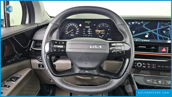 KIA CARNIVAL DIESEL 9-SEATER SIGNATURE
