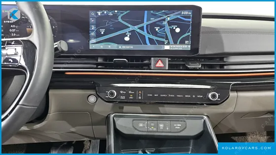 KIA CARNIVAL DIESEL 9-SEATER SIGNATURE