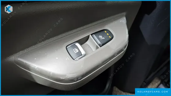 KIA CARNIVAL DIESEL 9-SEATER SIGNATURE