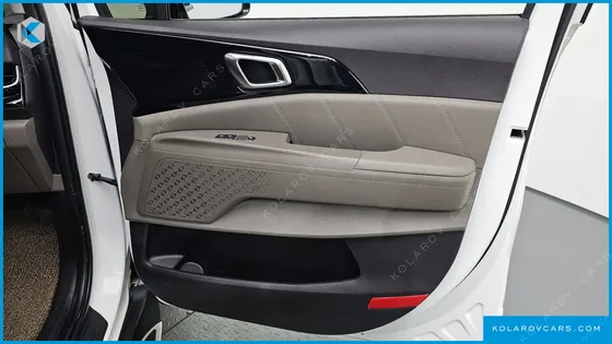 KIA CARNIVAL DIESEL 9-SEATER SIGNATURE
