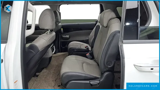 KIA CARNIVAL DIESEL 9-SEATER SIGNATURE