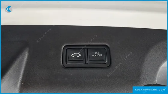 KIA CARNIVAL DIESEL 9-SEATER SIGNATURE