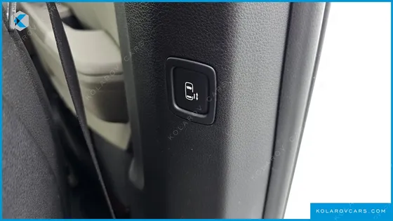 KIA CARNIVAL DIESEL 9-SEATER SIGNATURE
