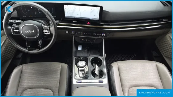 KIA CARNIVAL GASOLINE 9-SEATER SIGNATURE