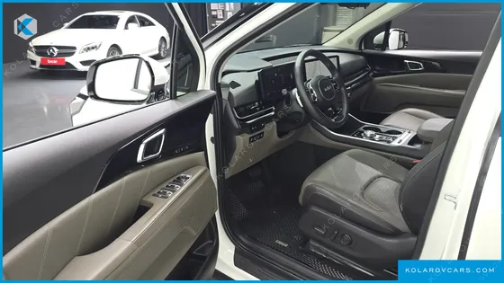 KIA CARNIVAL GASOLINE 9-SEATER SIGNATURE