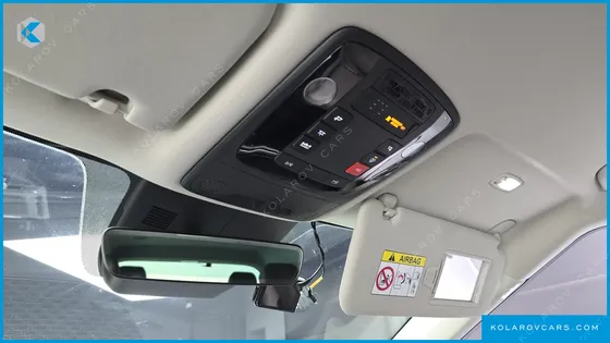 KIA CARNIVAL GASOLINE 9-SEATER SIGNATURE