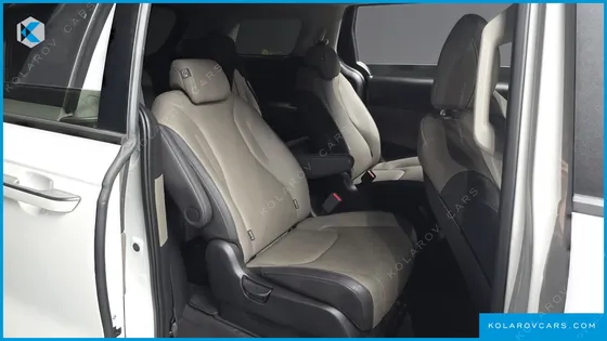 KIA CARNIVAL DIESEL 9-SEATER PRESTIGE