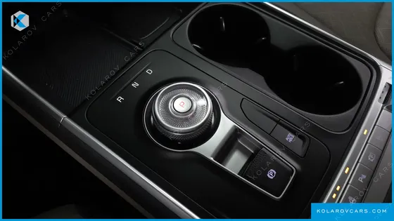 KIA CARNIVAL DIESEL 9-SEATER PRESTIGE