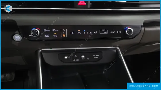 KIA CARNIVAL DIESEL 9-SEATER PRESTIGE