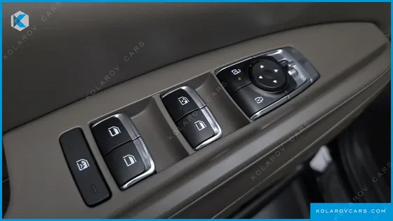 KIA CARNIVAL DIESEL 9-SEATER PRESTIGE