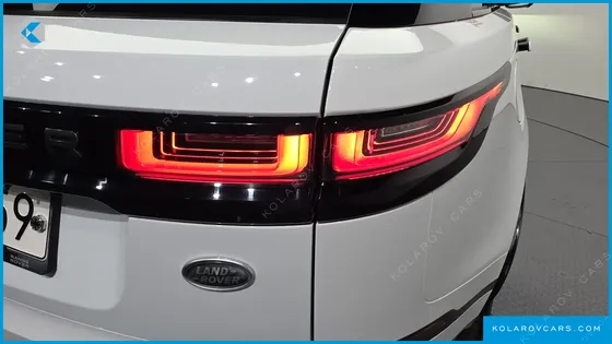 LAND ROVER RANGE ROVER VELAR 3.0 D300 R-DYNAMIC HSE